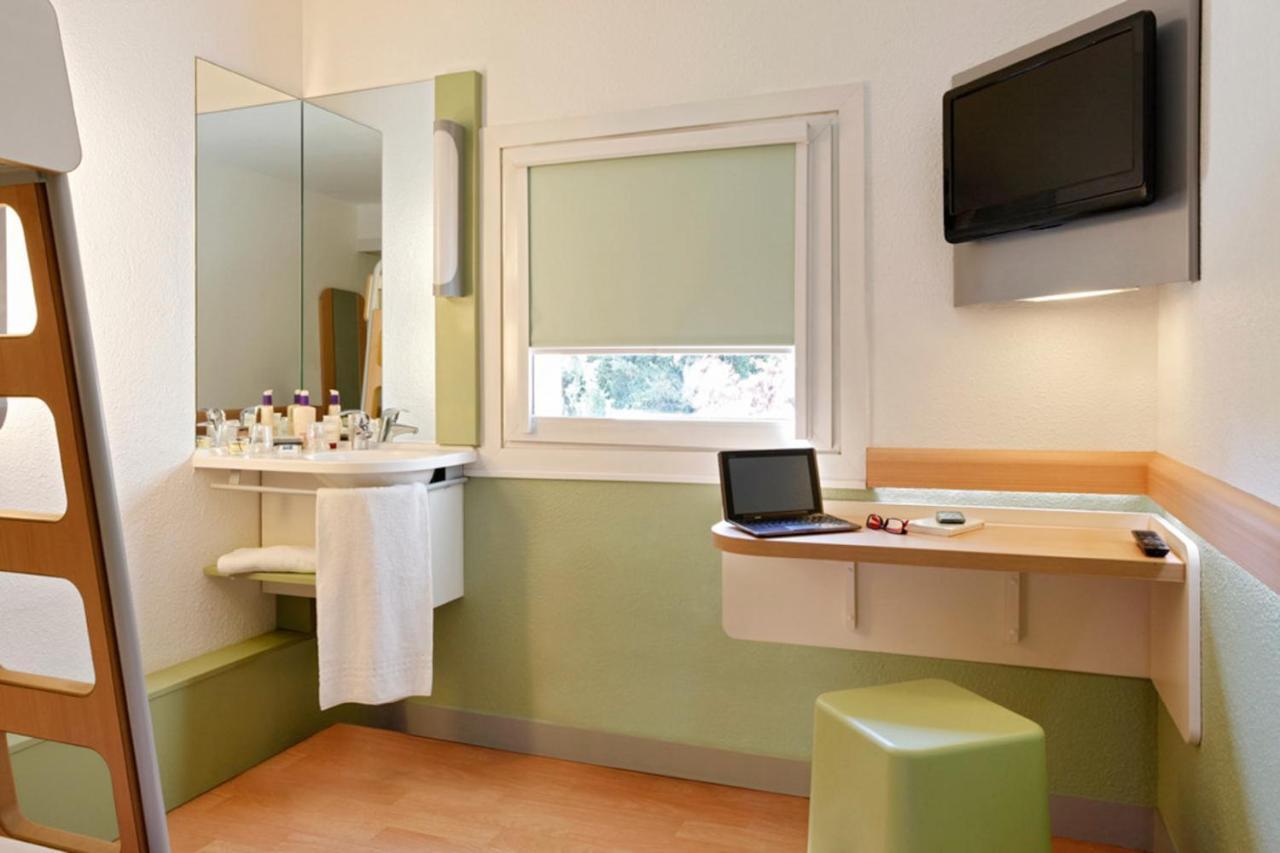 Ibis Budget Poitiers Nord Futuroscope Chasseneuil-du-Poitou Esterno foto